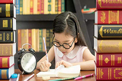 小孩注意力不集中愛(ài)發(fā)呆是怎么回事？