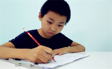 學生上課注意力不集中的前期原因有哪些？