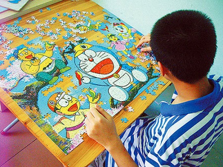 拼圖益智游戲?qū)τ?xùn)練孩子的注意力有幫助